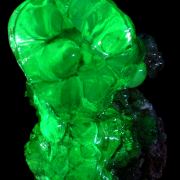 Opal var. hyalite CRAZY FLUORESCENCE
