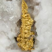 Gold (spinel twin) with Quartz