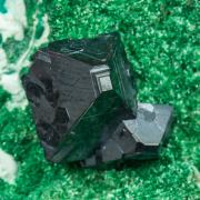 Cuprite on Malachite and Chrysocolla