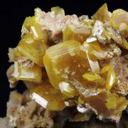 WULFENITE, DOLOMITE