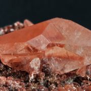 Calcite with iron oxides inclusions