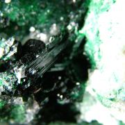 Clinoatacamite and Atacamite on Quartz