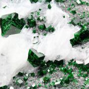 gemmy GARNET var. UVAROVITE, CALCITE