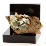 Siderite, Quartz, Pyrite.