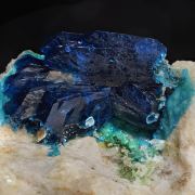 Veszelyite with Cuprodongchuanite and Hemimorphite