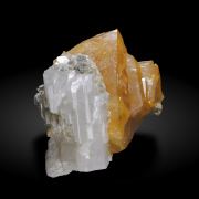 Scheelite with Albite and Muscovite