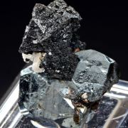 Hausmannite on Hematite