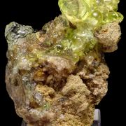 Opal var. hyalite CRAZY FLUORESCENCE