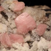 Rhodochrosite on Quartz with Sphalerite