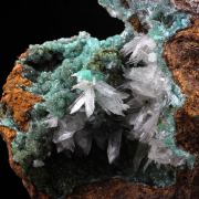 Cuprian Adamite + Hemimorphite.