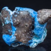 Carbonatecyanotrichite with Calcite and Fluorite