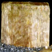 Apatite, hematite, quartz and actinolite pseudo. after pyroxene