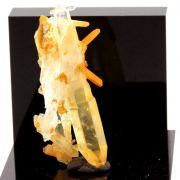 Quartz, Pyrite, Siderite.