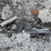 Hutchinsonite with Orpiment and Quartz