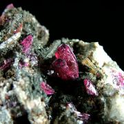 Roselite on Quartz with Goethite