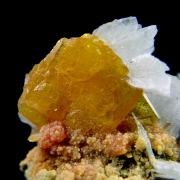 Wulfenite with Baryte and Mimetite