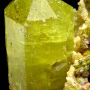 Fluorapatite, stilbite, feldspar