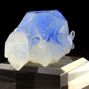 Quartz + Dumortierite. 1467.5 ct.