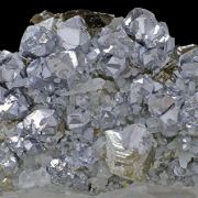 Sphalerite var. cleiophane, quartz