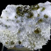 Sphalerite var. cleiophane, quartz