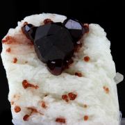 Spessartite Garnet + Orthoclase. 234.5 ct.