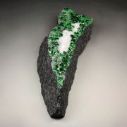 GARNET var. UVAROVITE, CALCITE