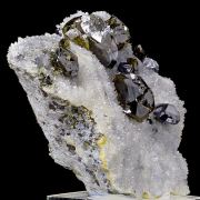 Sphalerite var. cleiophane, quartz