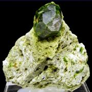 Andradite var. demantoid 
