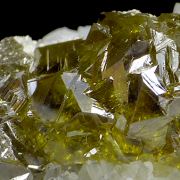 Sphalerite var. cleiophane, quartz