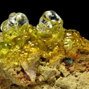 Opal var. hyalite CRAZY FLUORESCENCE