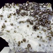 Sphalerite var. cleiophane, quartz