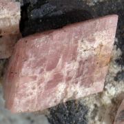 Rhodochrosite, Sphalerite