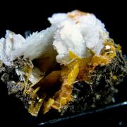 Wulfenite with Baryte and Mimetite