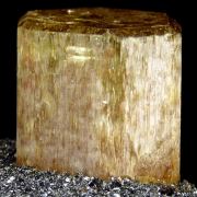 Apatite, hematite, quartz and actinolite pseudo. after pyroxene