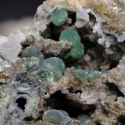 Cuprodongchuanite with Hemimorphite and Veszelyite