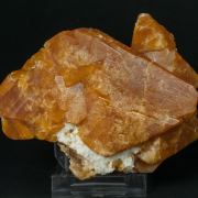 Scheelite with Albite