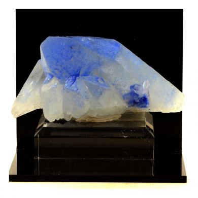 Quartz + Dumortierite. 1467.5 ct.