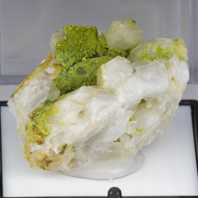 Gartrellite with Cuprite