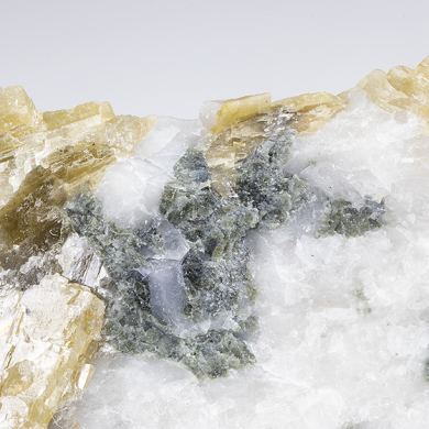 Lulzacite with Siderite