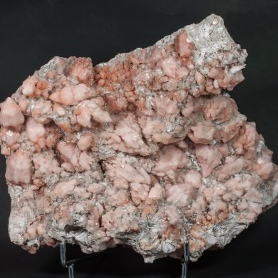 Quartz (variety rose quartz)