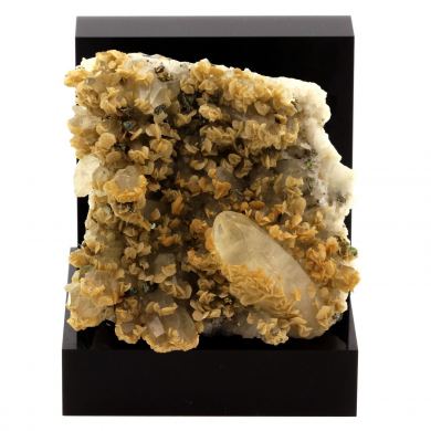 Quartz + Siderite + Chalcopyrite.