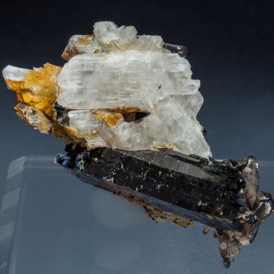 Eudidymite with Aegirine and Quartz