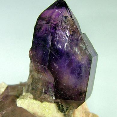 Quartz var. Amethyst on Orthoclase