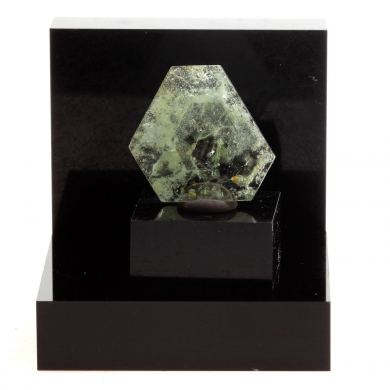 Green Beryl (polished slice).