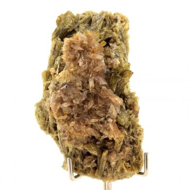 Axinite + Epidote. 235.0 ct.