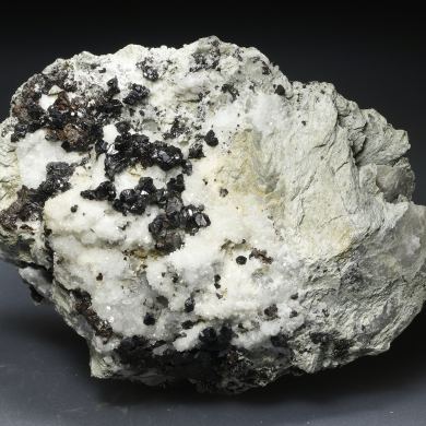 Sphalerite, Quartz