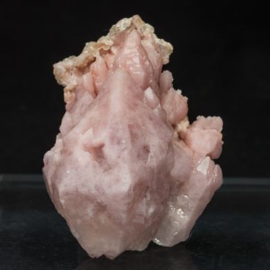 Quartz (variety rose quartz)