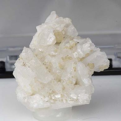 Perhamite with Albite