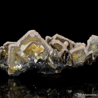 Wulfenite with Calcite coating