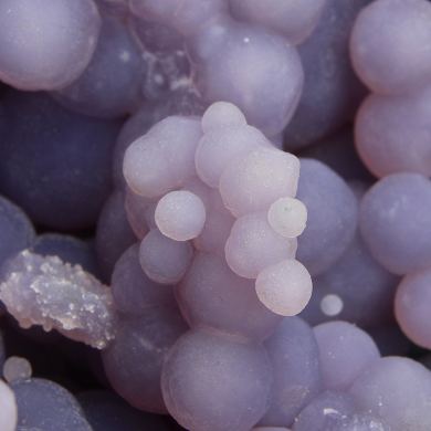 Quartz / (var. - Chalcedony) / (var. - Agate) / (Grape Chalcedony / Grape Agate) with Celadonite